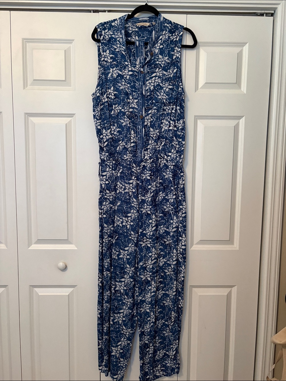 Soft Surroundings Blue & White Floral Sleeveless Jumpsuit